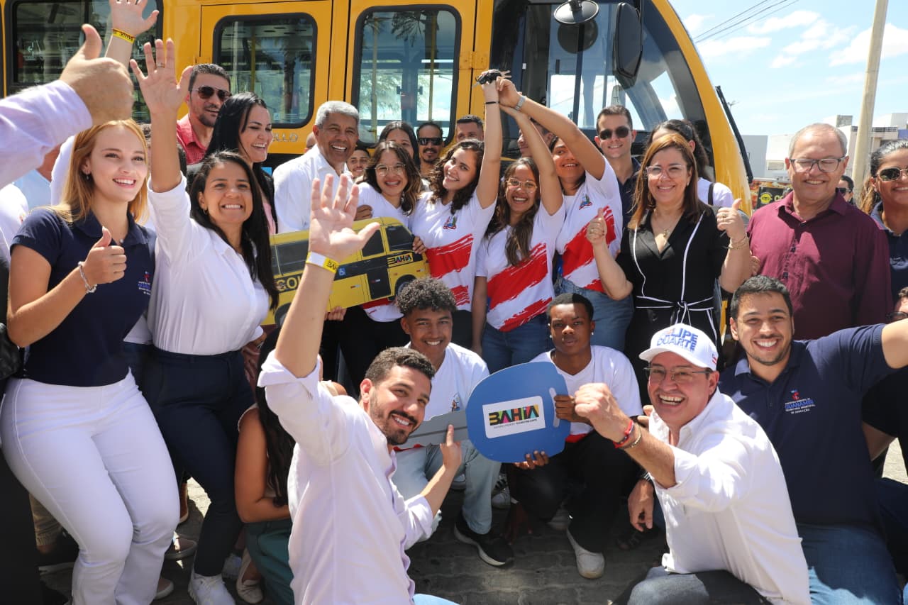 Governo da Bahia entrega obras em escolas e reforça Educação em Guanambi