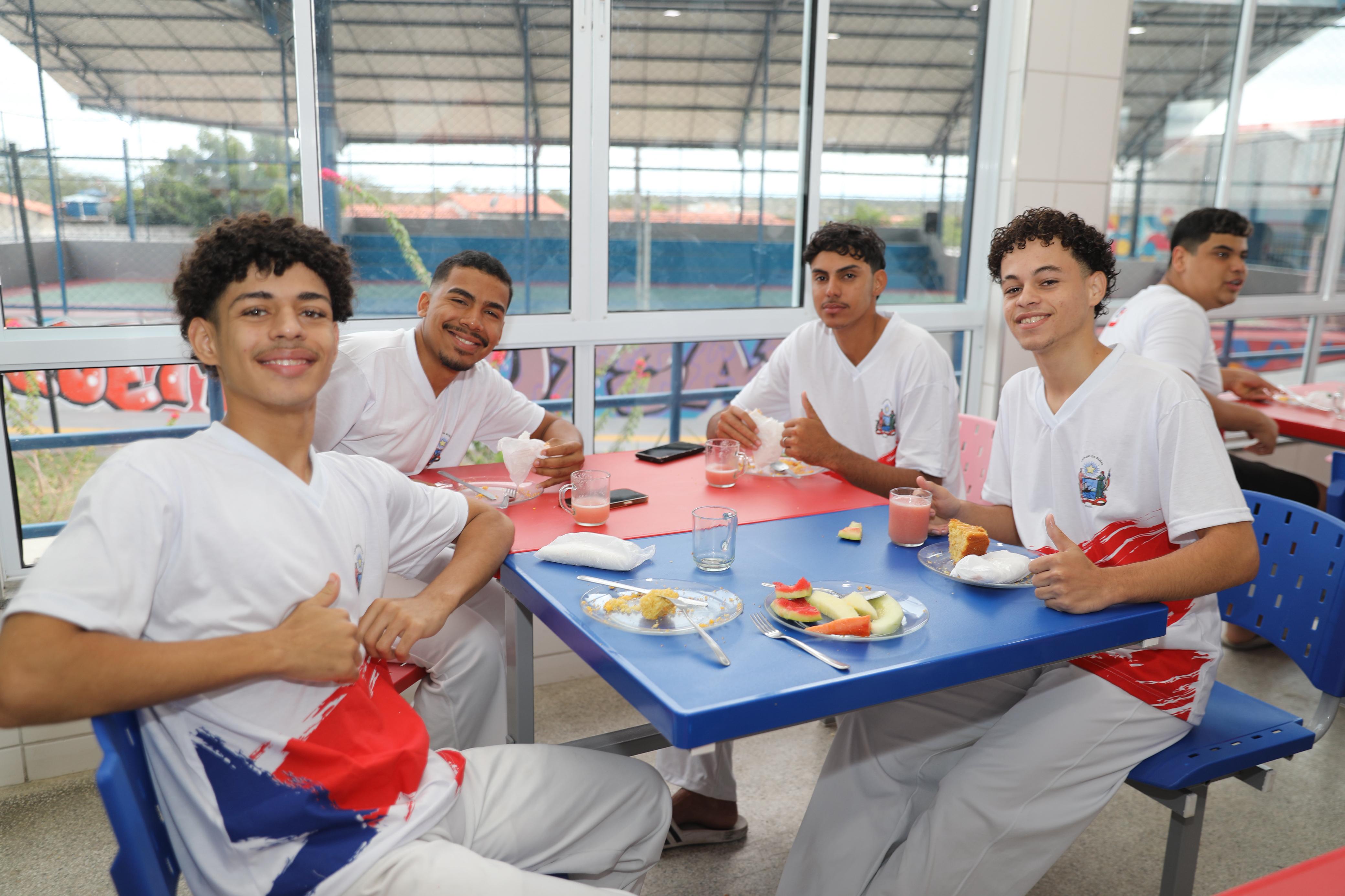 Nutricionistas são convocadas para atuar na rede estadual de ensino