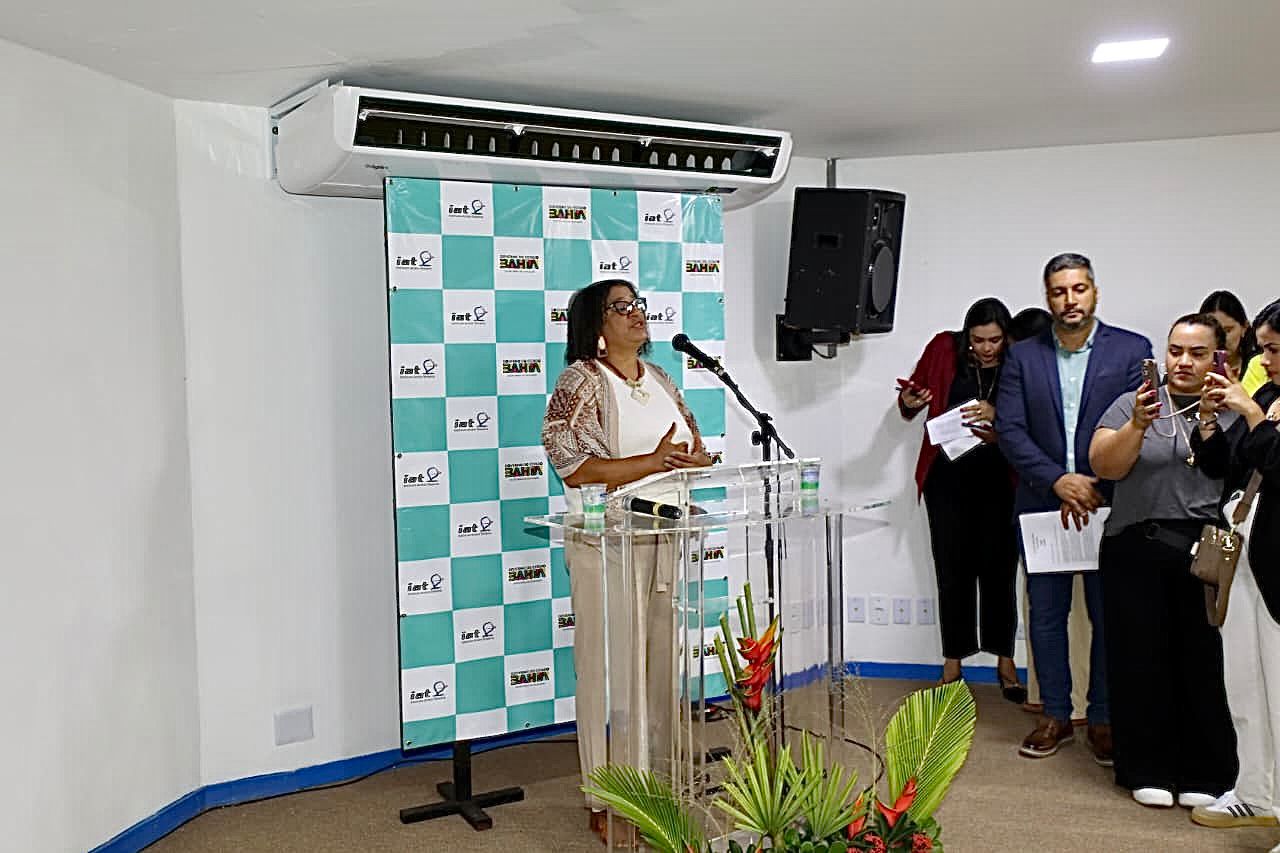 Vânia Almeida leva trajetória marcada pela educação e sustentabilidade à direção do Instituto Anísio Teixeira