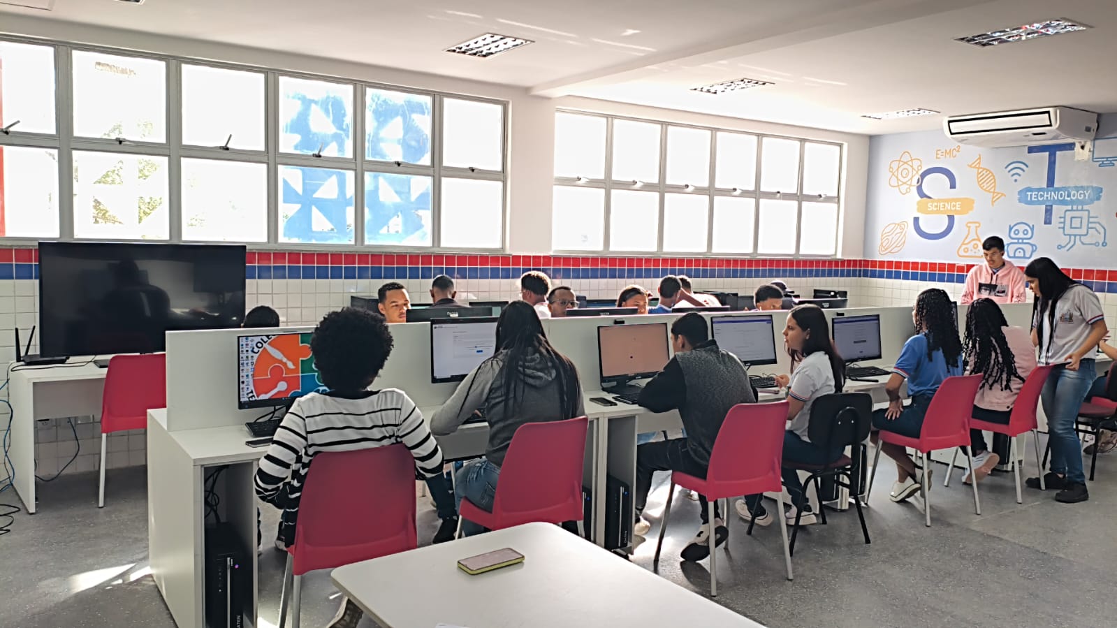 Escolas estaduais iniciam aplicação da Avaliação Formativa de Português e Matemática