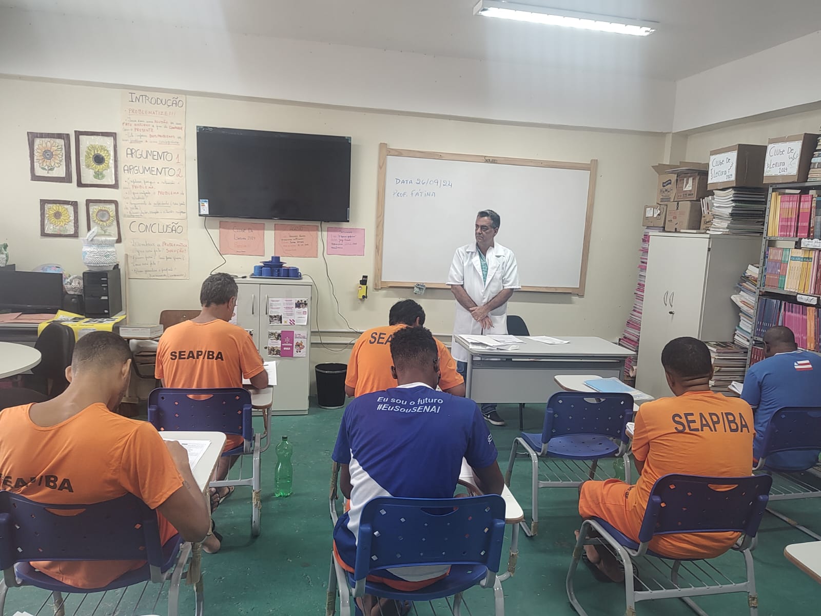 SEC inicia aulas do Programa Universidade Para Todos no Conjunto Penal de Lauro de Freitas