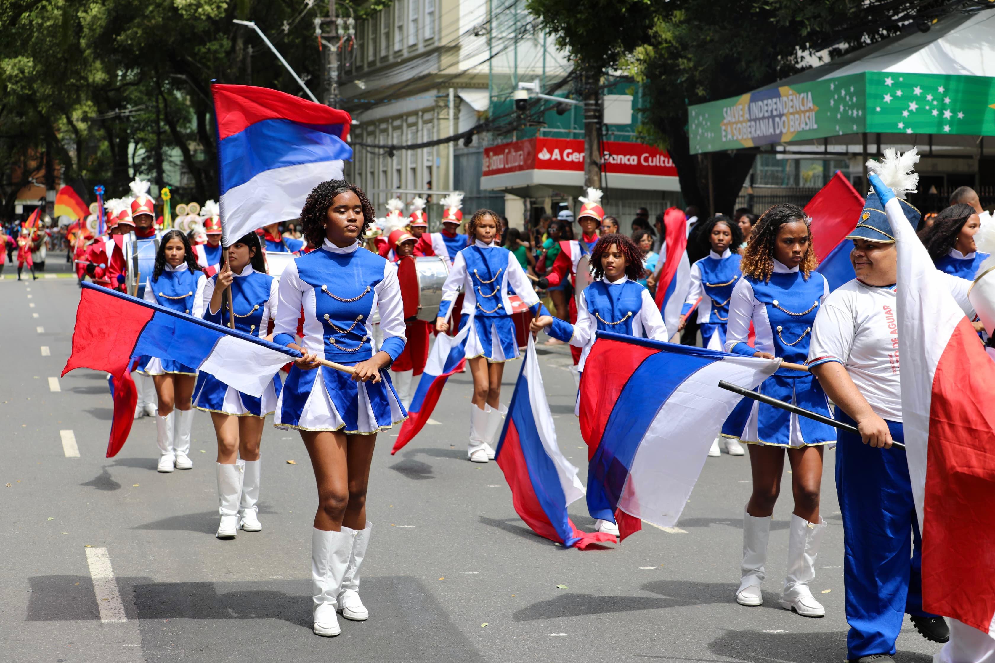 Fanfarras escolares da rede estadual ganham as ruas de Salvador e do interior em celebração à Independência do Brasil