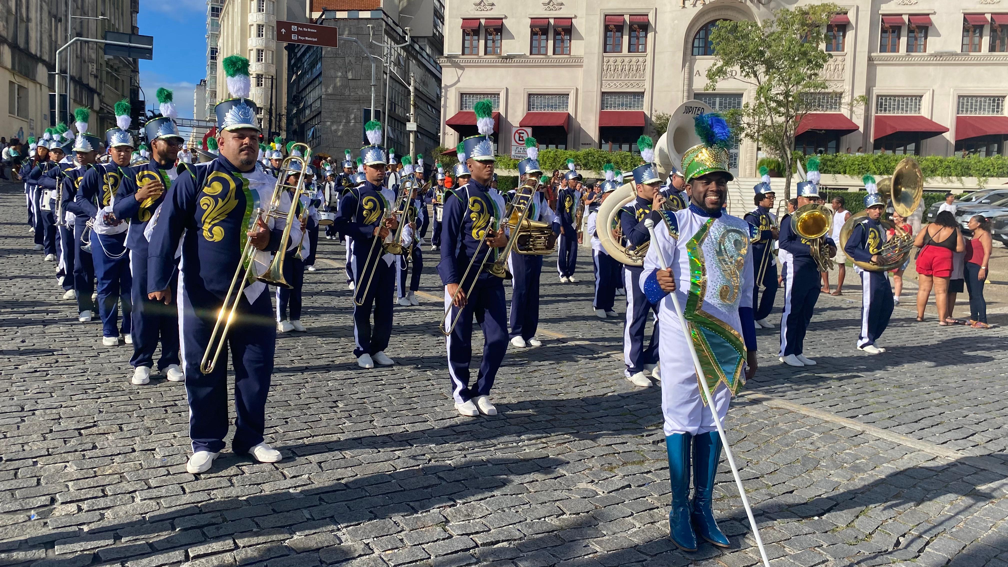 Rede estadual: 64 fanfarras participam do desfile de 7 de setembro na Bahia