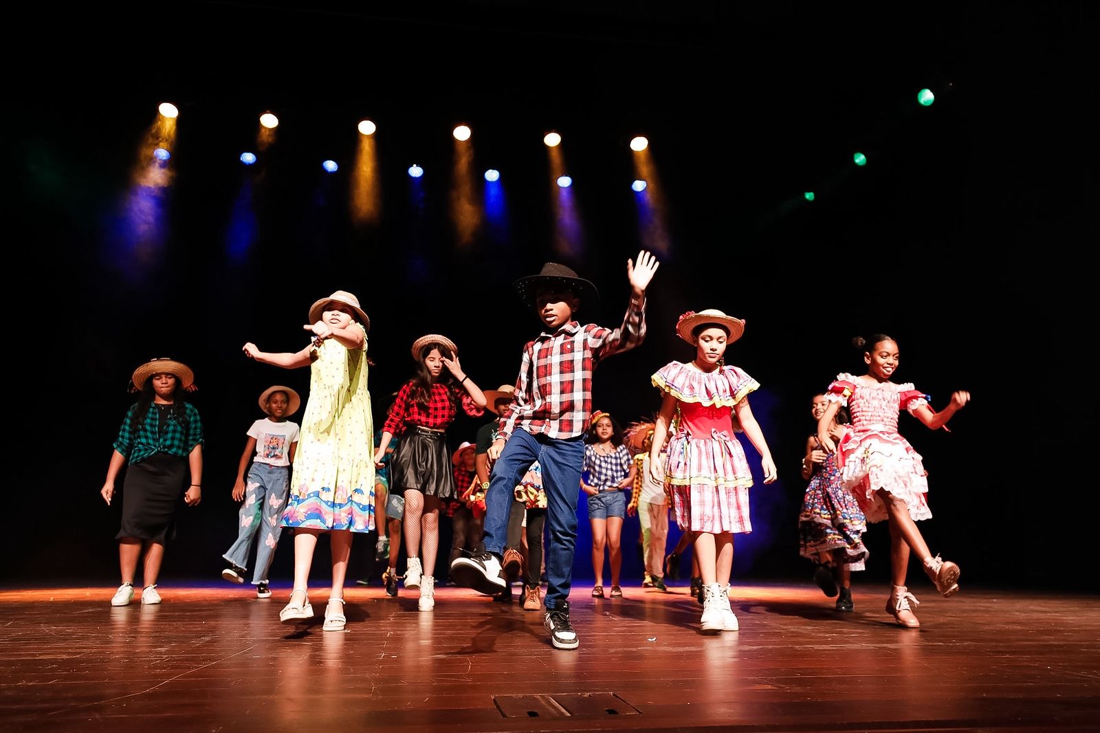Bahia Alfabetizada: professores participam de formação voltada para alfabetização de crianças em Camaçari 