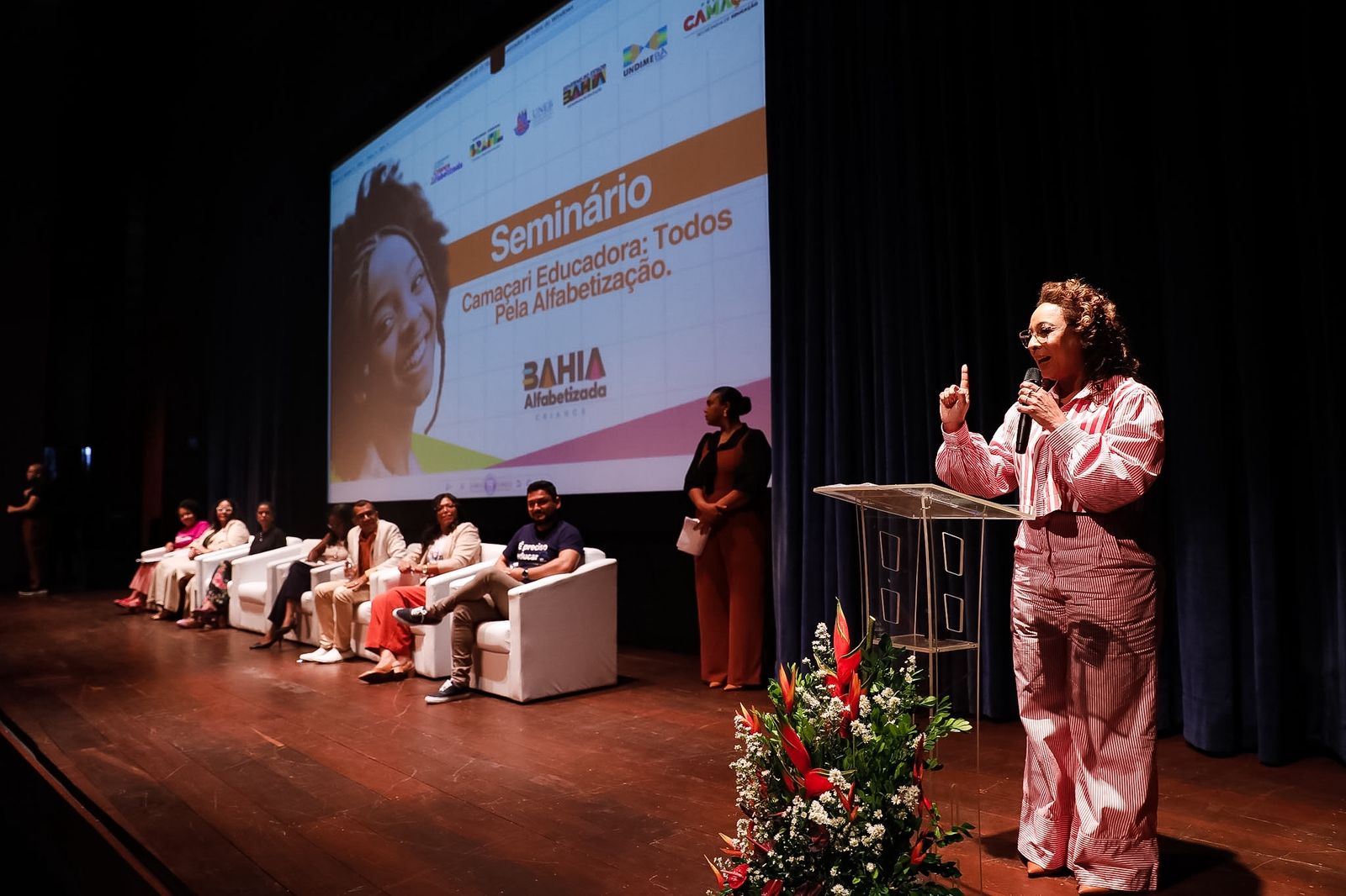 Bahia Alfabetizada: professores participam de formação voltada para alfabetização de crianças em Camaçari 