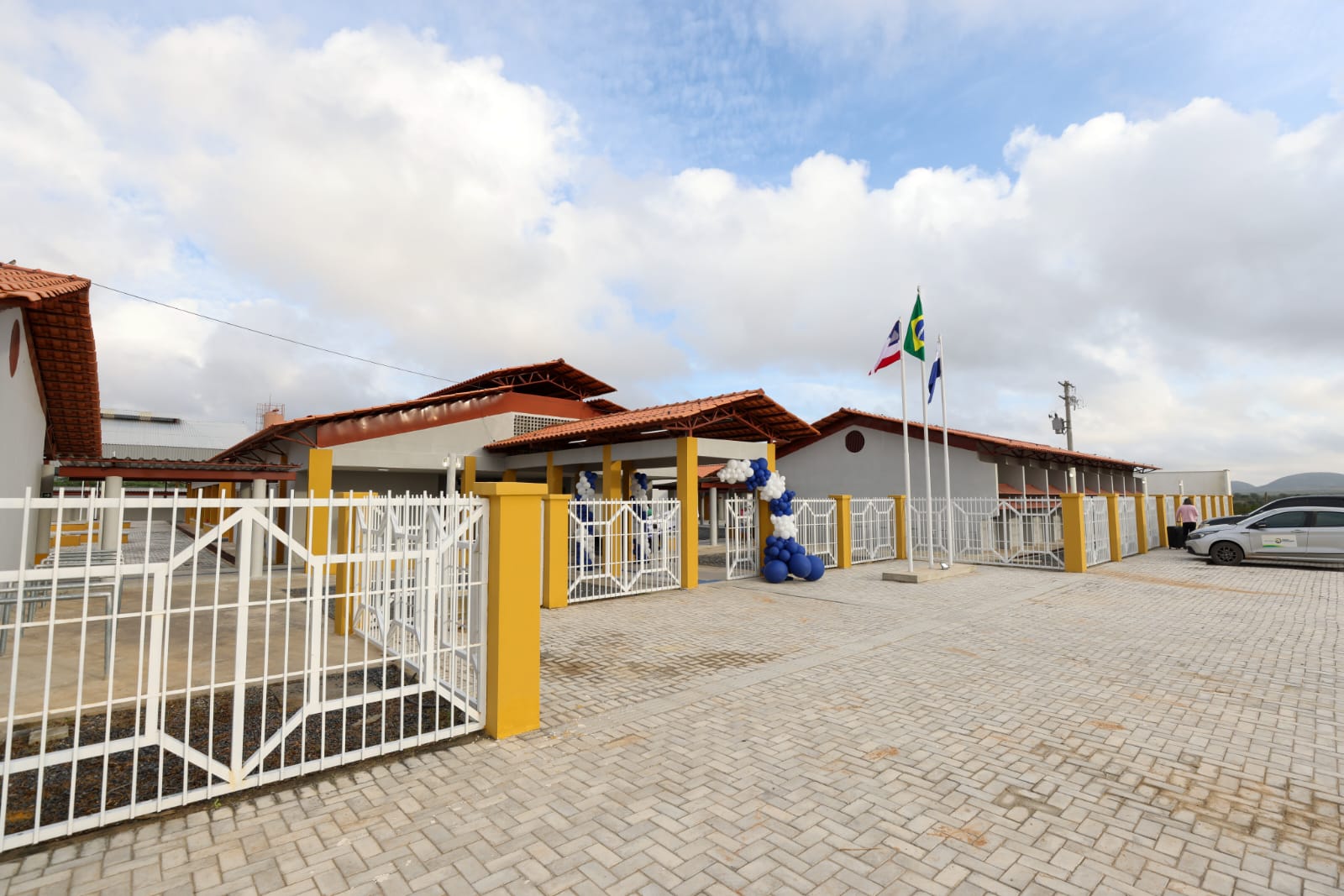 Primeira escola municipal de Tempo Integral de Pedro Alexandre é entregue com recursos do Governo do Estado