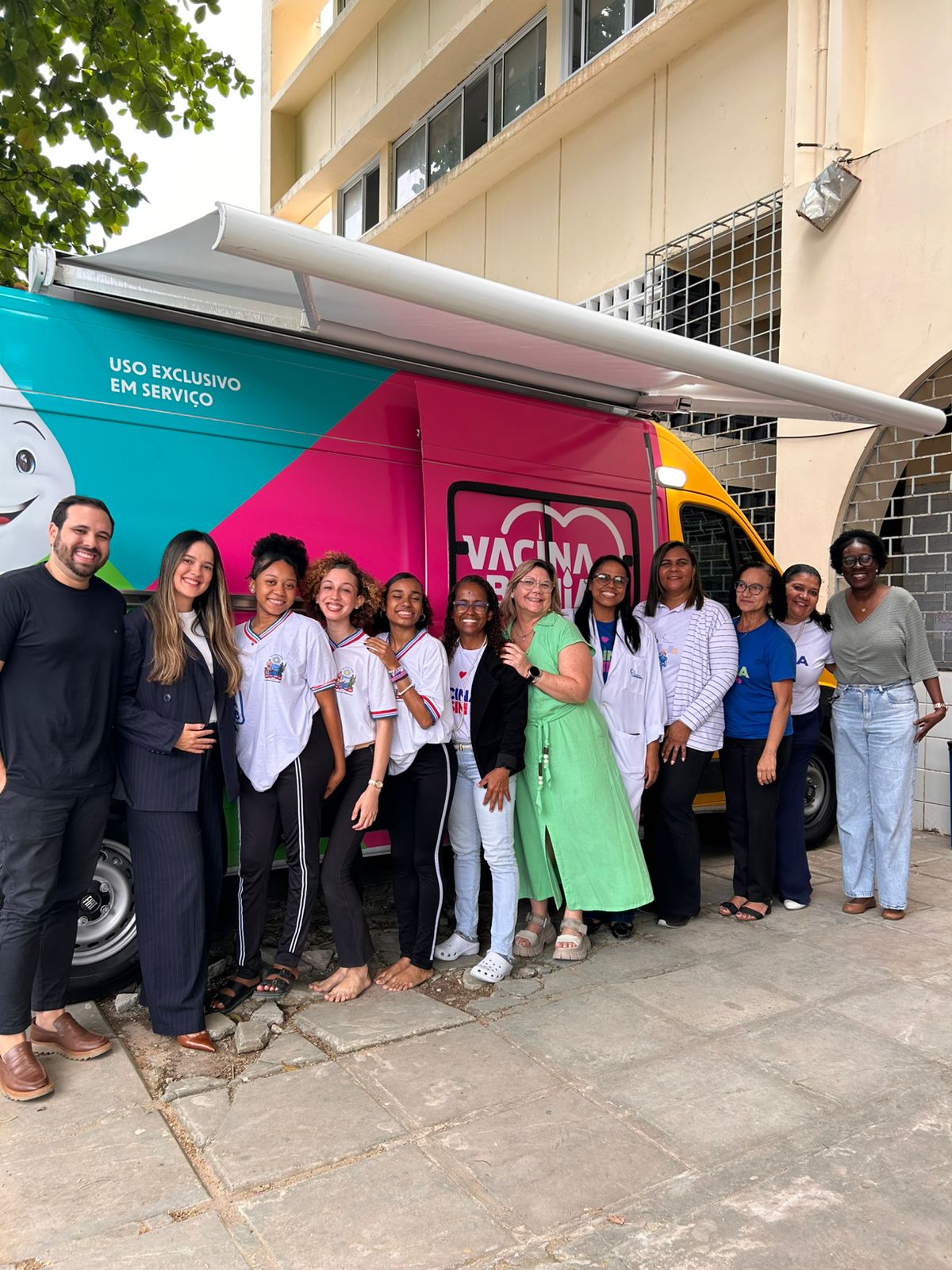 Programa Vacinação na Escola amplia a proteção aos estudantes da rede estadual de ensino, em Salvador
