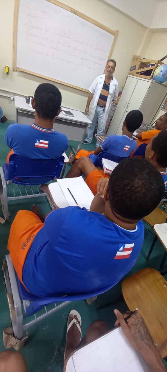 Simulados preparam internos da Colônia Penal de Simões Filho para prova do ENCCEJA