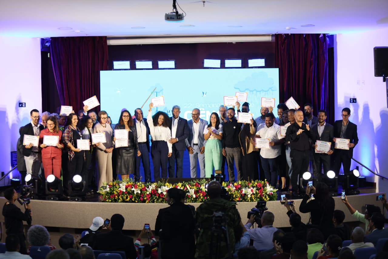 Estudantes da rede estadual apresentam projetos na abertura da 22ª Semana Nacional de Ciência e Tecnologia 