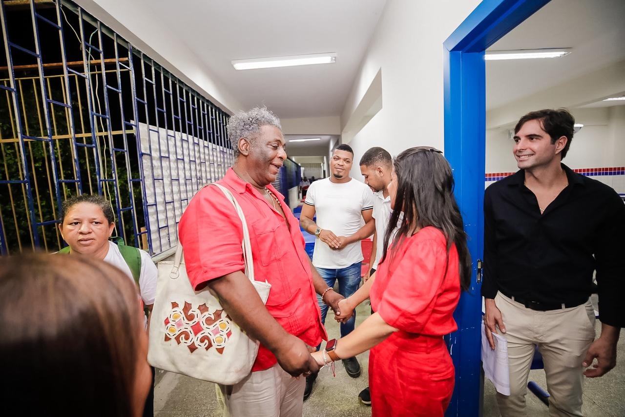Mãos Solidárias Bahia amplia alfabetização e transforma vida de adultos e idosos com apoio da SEC