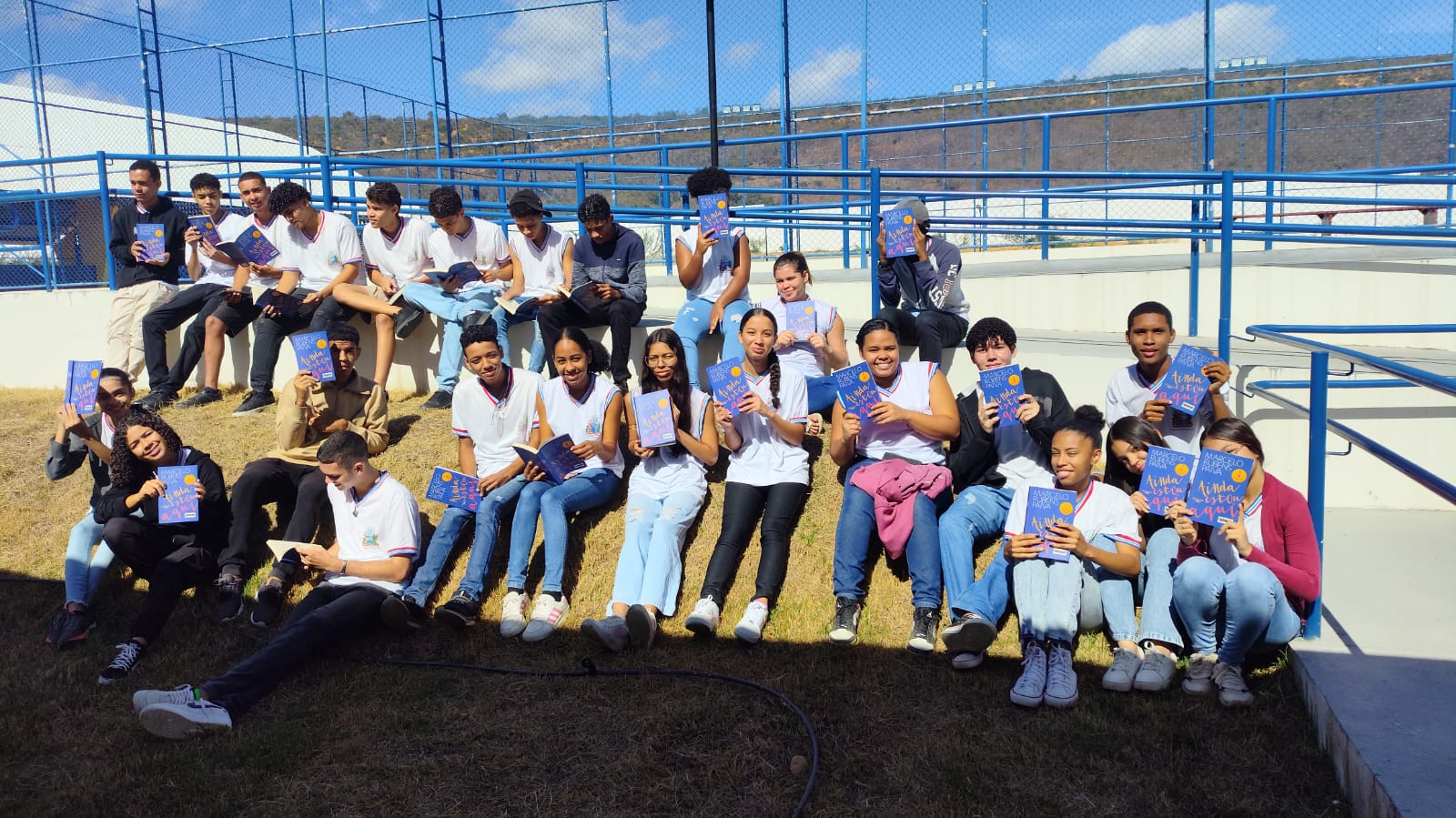 Projeto de leitura estimula o prazer de ler no Colégio Estadual Antônio Fernando de Souza, em Iramaia