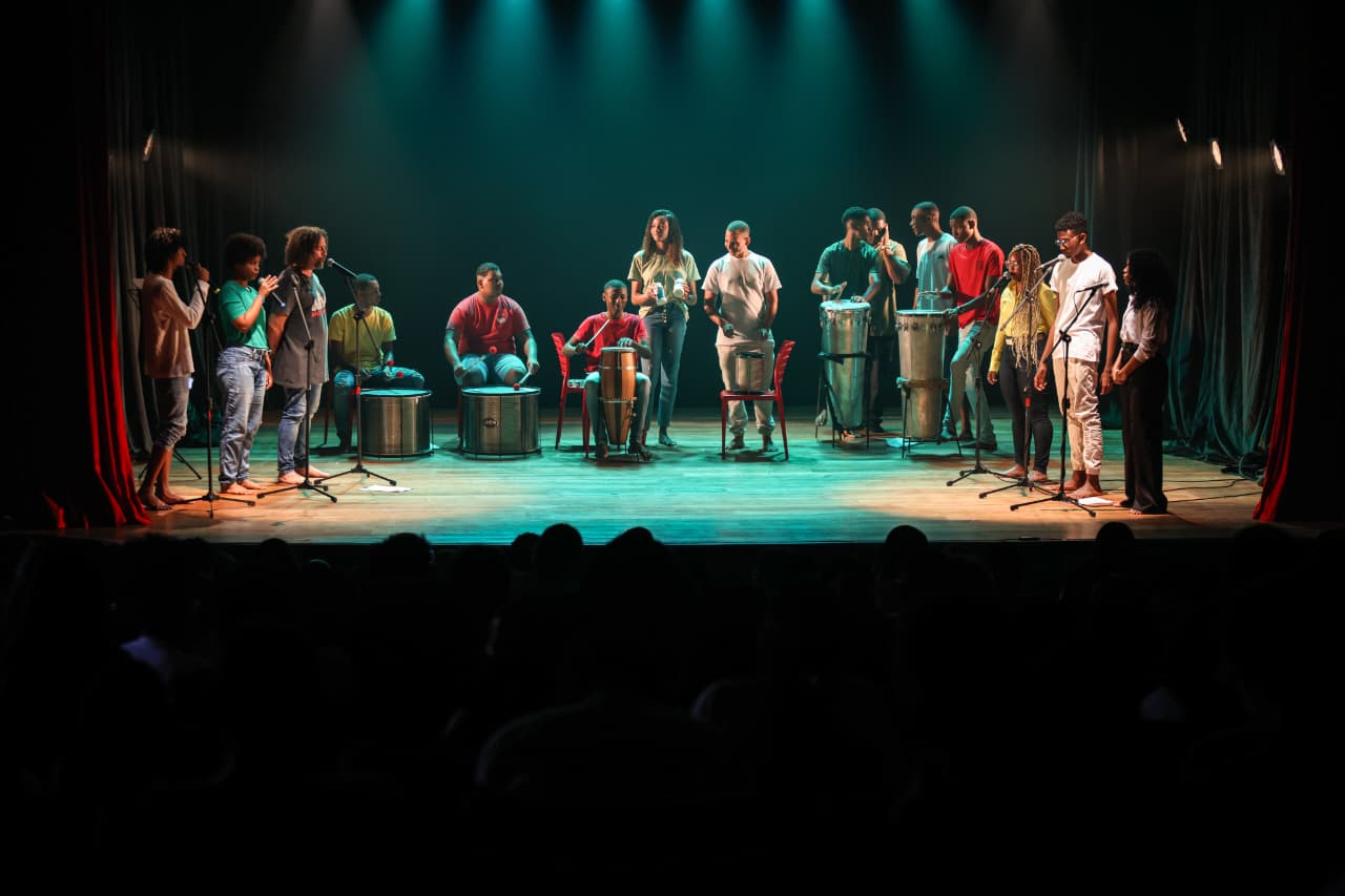 Estudantes da rede estadual exibem talentos no Cineteatro 2 de Julho 