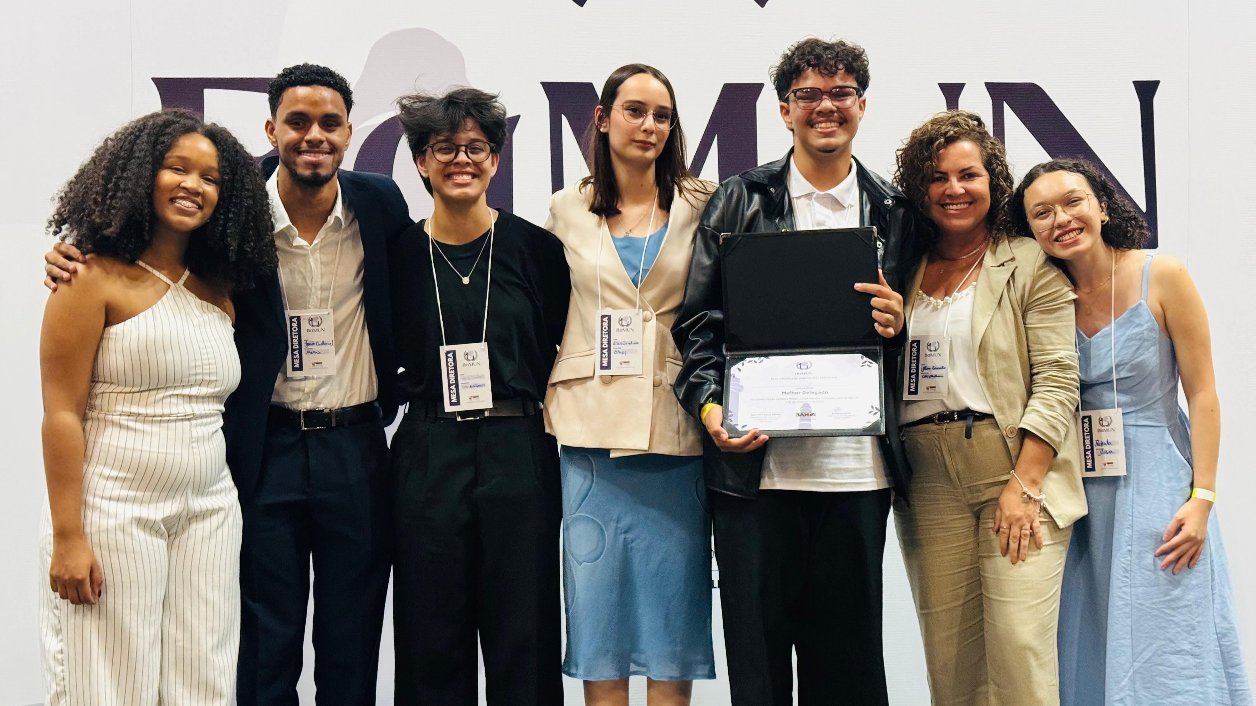 Premiação de delegados dos comitês marca encerramento da BaMUN 2025