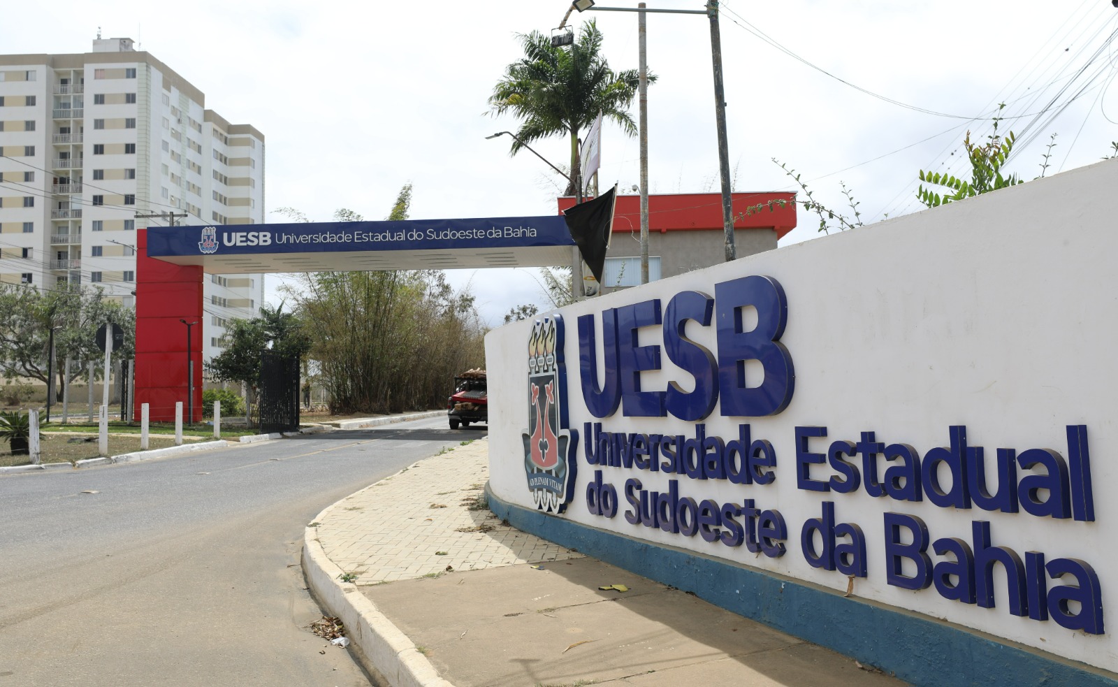 Escolas estaduais do Médio Rio de Contas celebram aprovações de estudantes na UESB