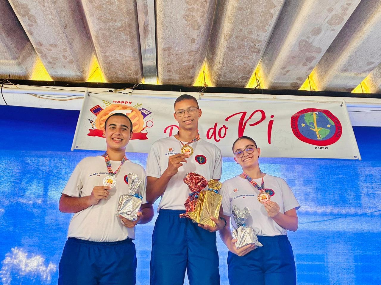 Colégio da Polícia Militar de Ilhéus celebra o "Dia do Pi" com quebra de recordes de memorização