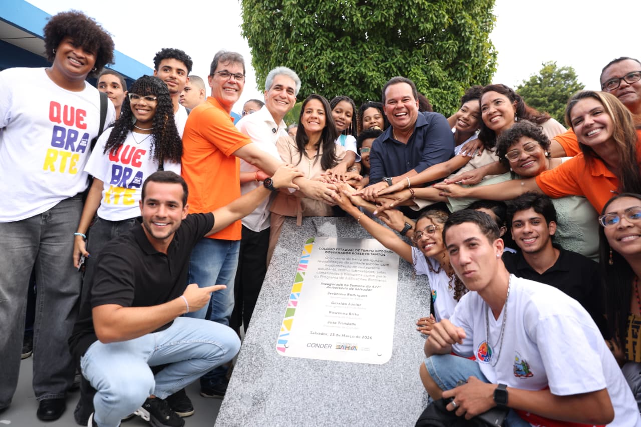 Inauguração do Colégio Estadual de Tempo Governador Roberto Santos