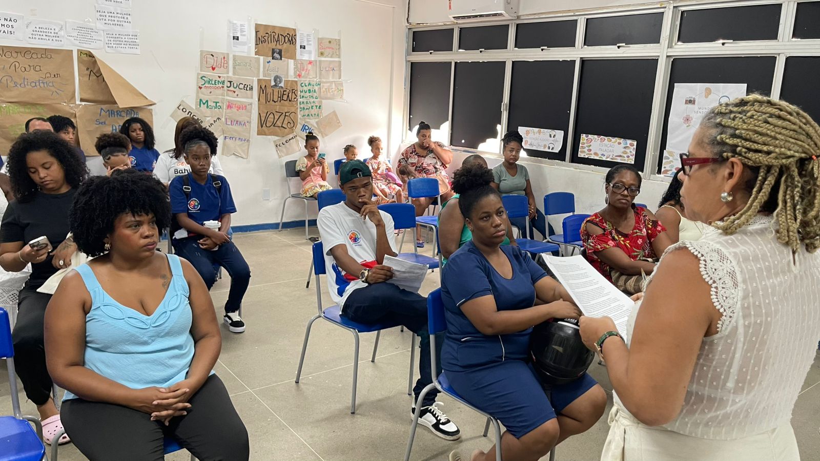 Escola estadual de Pernambués promove atividades educativas em homenagem ao Dia Internacional da Mulher