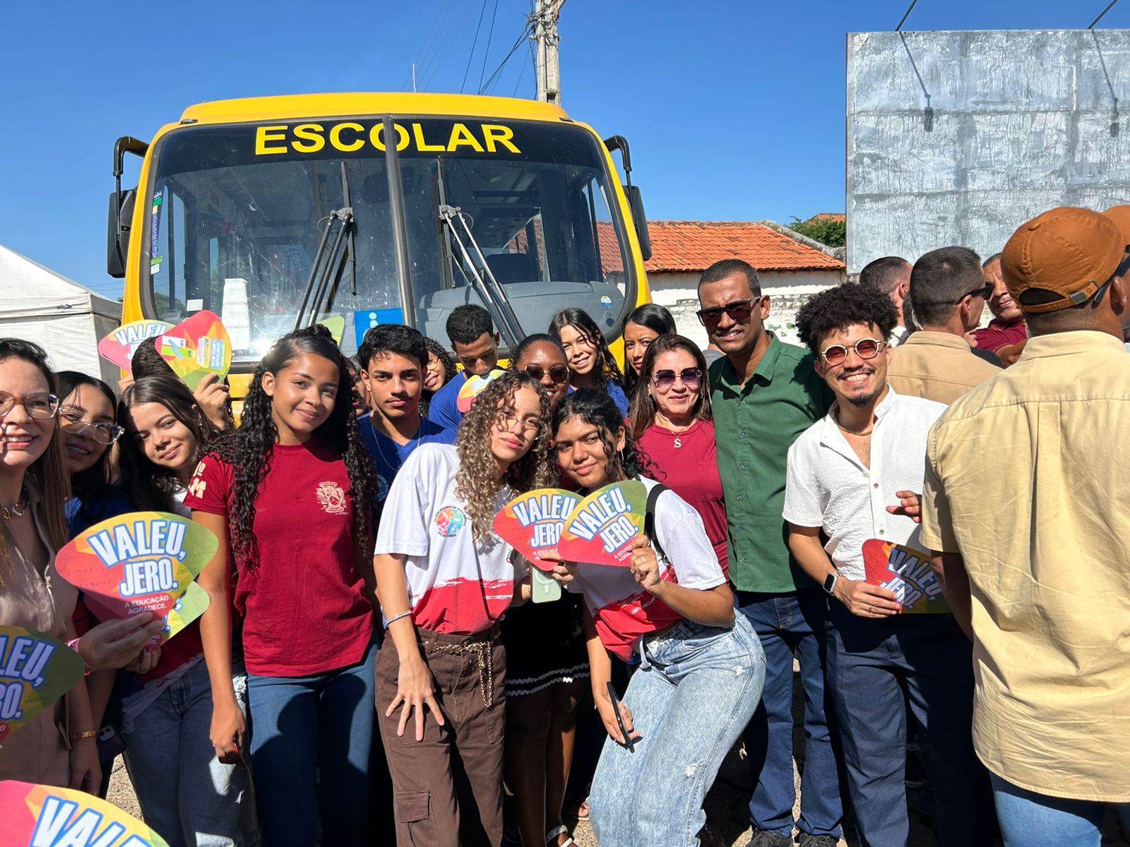 Investimentos do Estado fortalecem educação e ampliam transporte escolar em Carinhanha