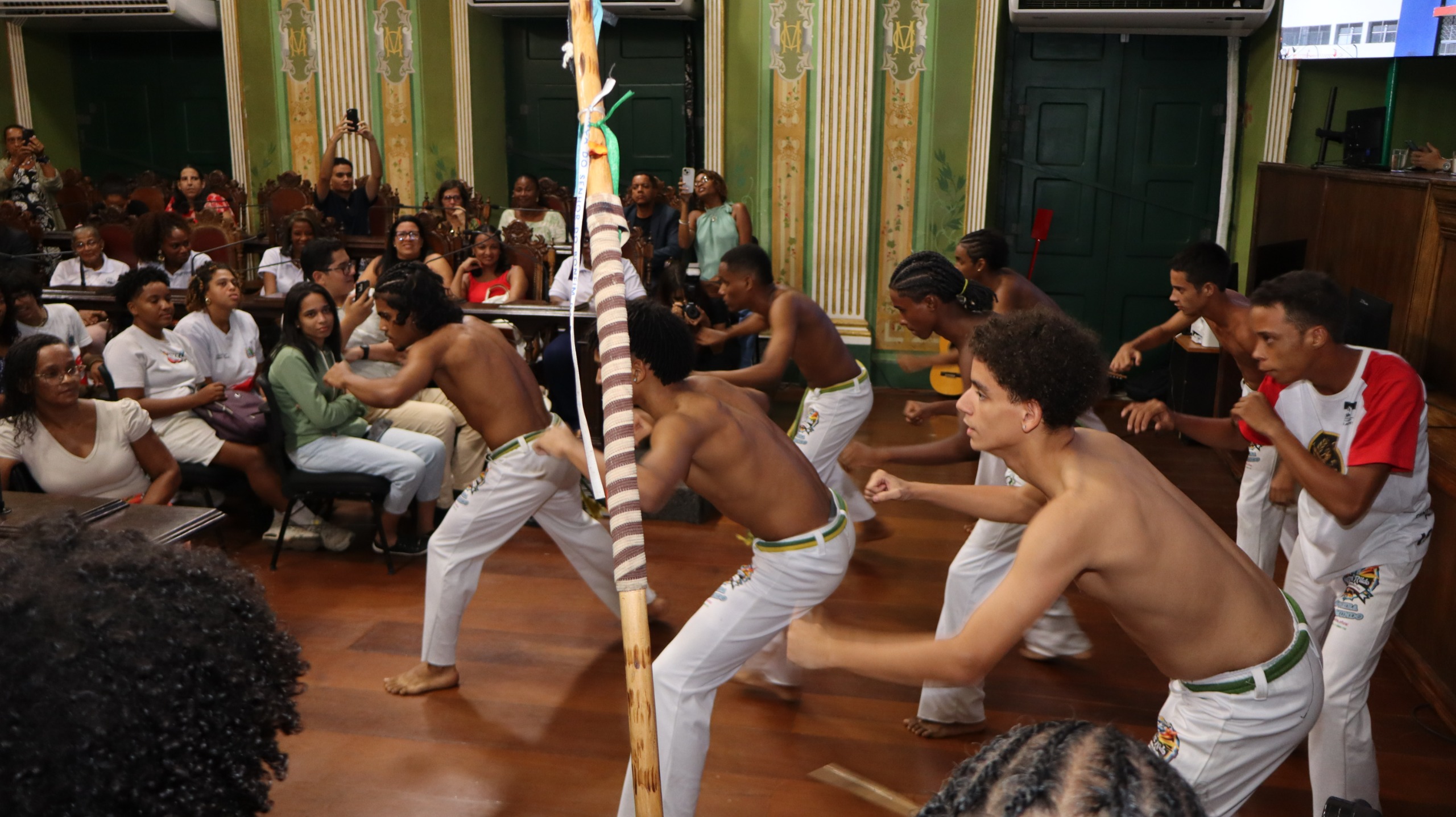 Sessão especial na Câmara Municipal de Salvador celebra 190 anos de colégio da rede estadual
