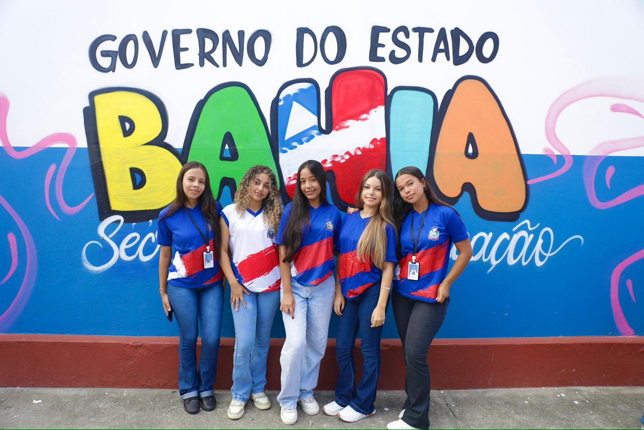 Governo do Estado inaugura primeira etapa de modernização do Colégio Estadual do Conde