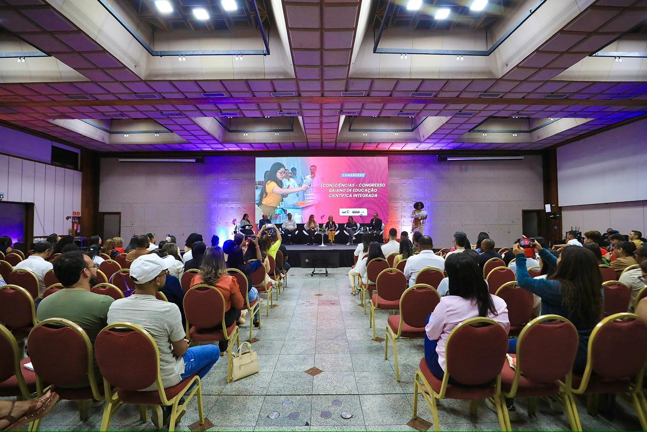 ​Professores da rede estadual participam do Congresso de Educação Científica Integrada da Bahia
