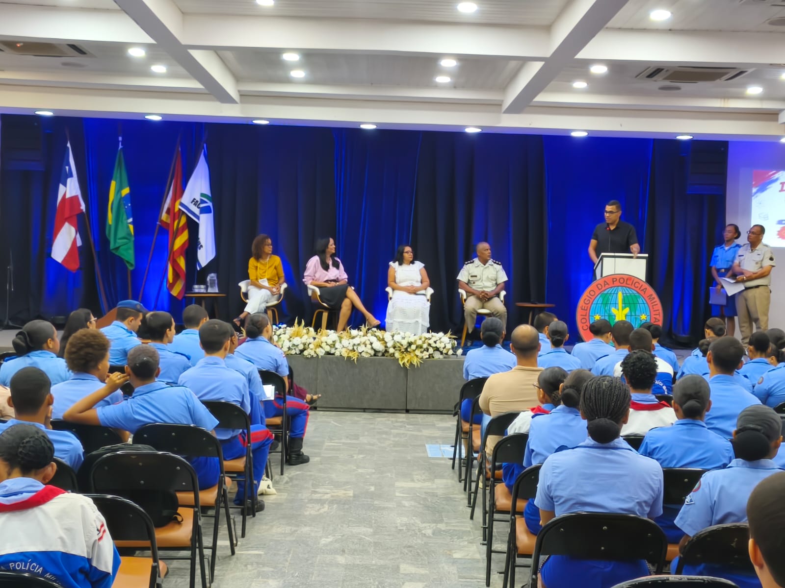 Colégio da Polícia Militar de Ilhéus fortalece protagonismo estudantil em seminário de Ciências