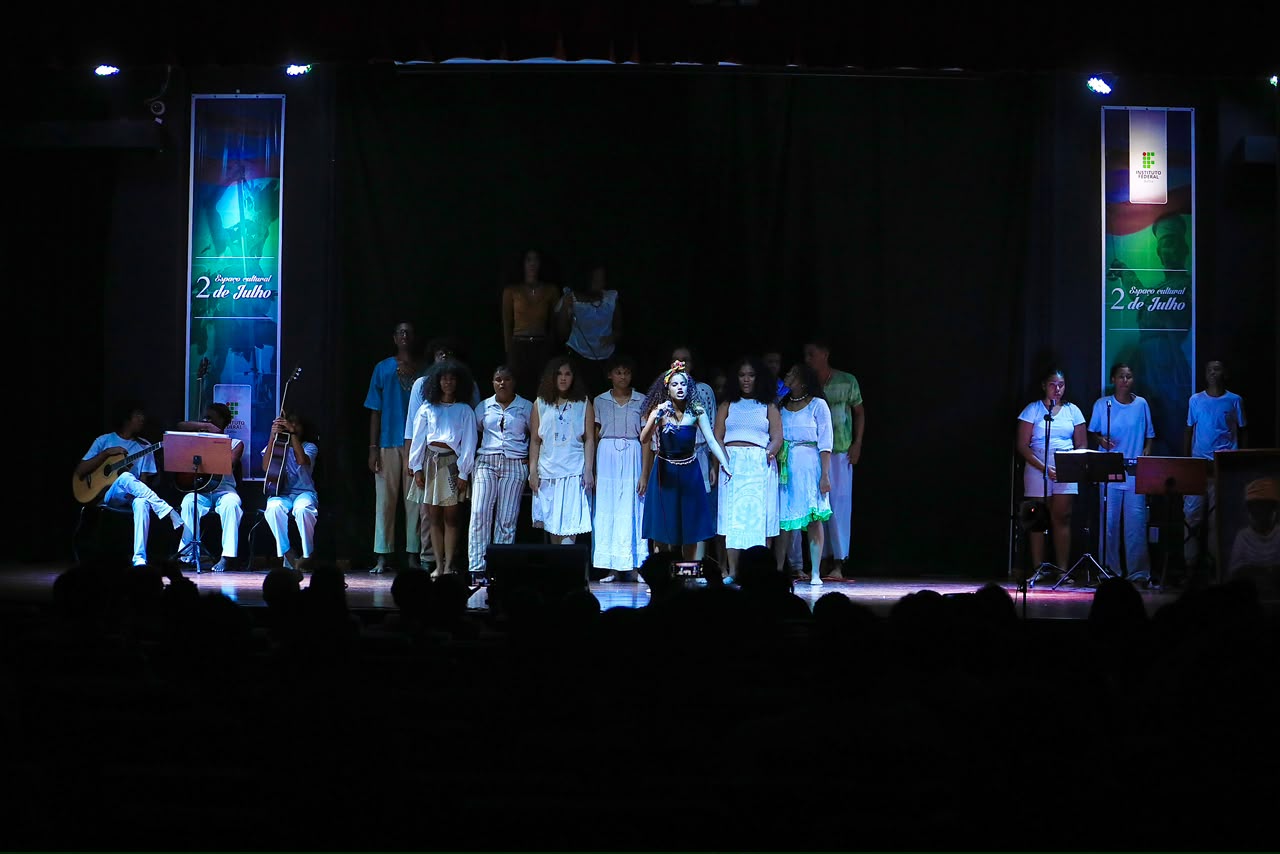Musical de Milton Nascimento é encenada por alunos do Colégio Estadual Manoel Novaes