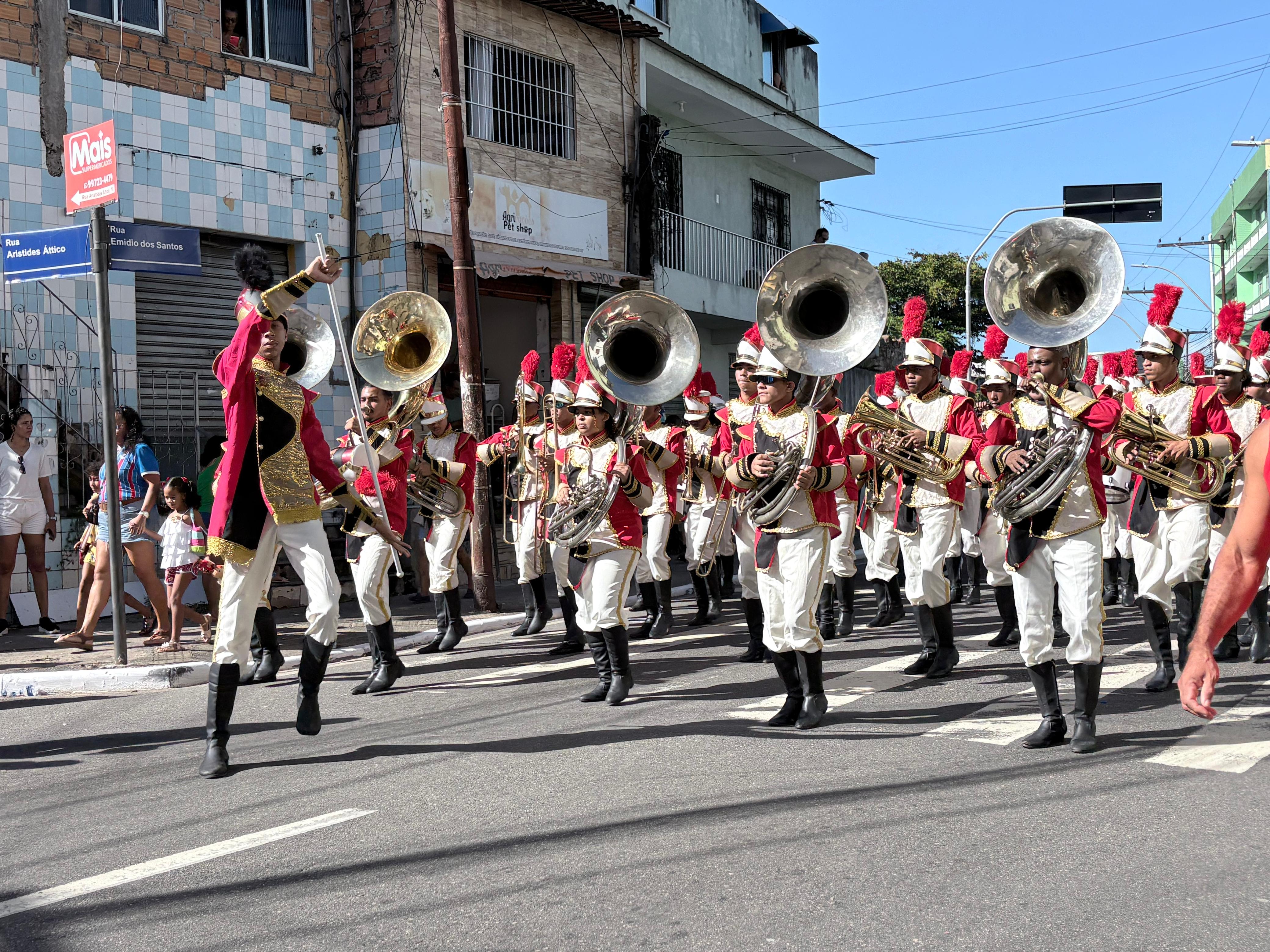 Estudantes da rede estadual levam música, cultura e história para Desfile do 2 de Julho
