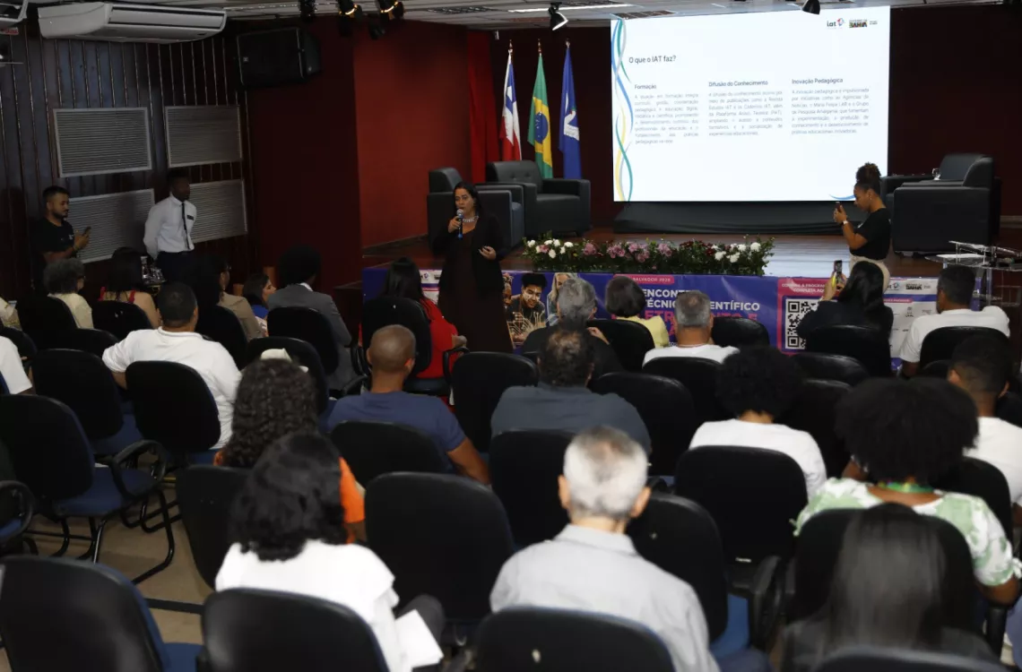 Encontro fortalece diálogo sobre práticas inovadoras e uso responsável das tecnologias na Educação