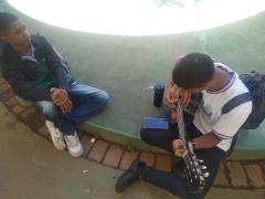 Escolas da rede estadual inovam com alternativas criativas ao uso do celular