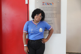 Estudantes da rede estadual assistem a filme baiano sobre educadores indígenas no Cineteatro 2 de Julho, em Salvador