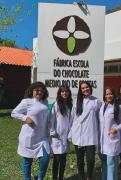 Jovens cientistas criam shampoo anticaspa à base de babosa e juá