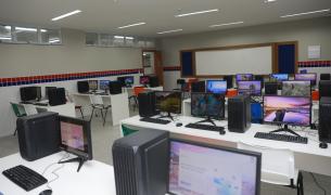 Colégio Estadual de Tempo Integral Luís Navarro de Brito - Jequié 