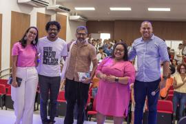 Premiado escritor Jeferson Tenório participa de bate-papo com estudantes de Camaçari