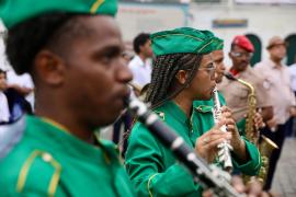 Desfile em Cachoeira abre festejos do 2 de Julho e reforça investimentos na Educação do Recôncavo 5.jpeg