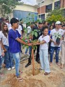 Rede estadual participa da Ação de Plantio de Mudas no Mês do Meio Ambiente 11.jpeg
