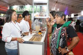 Estudantes das fábricas-escola de chocolate apresentam produtos durante 44ª edição do Chocolat Festival Bahia, em Ilhéus 9.jpeg
