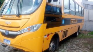 Governo entrega novos ônibus escolares para Santo Estevão 2.jpeg