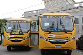 Após incêndio em garagem, Governo entrega novos ônibus de transporte escolar e garante continuidade das aulas de Santo Estevão 4.jpeg