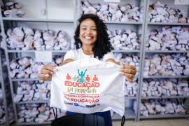 Educação em Movimento professores-atletas retiram kits da corrida de sábado 1.jpeg