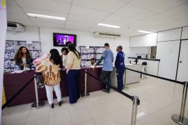 Educação em Movimento professores-atletas retiram kits da corrida de sábado 11.jpeg