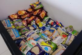 Educação em Movimento professores-atletas retiram kits da corrida de sábado 13.jpeg