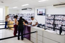 Educação em Movimento professores-atletas retiram kits da corrida de sábado 6.jpeg
