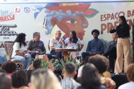 FLICA 2025 mesa de conversa debate a leitura como prática essencial para formação de cidadãos 7.jpeg