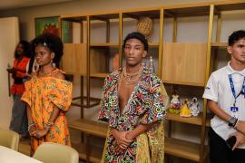 Desfile de estudantes marca início das ações do Novembro Negro na Secretaria da Educação 17.jpeg