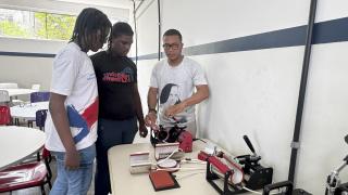 Estudantes de Salvador aprendem a desenvolver produtos personalizados com foco no empreendedorismo 4.jpeg