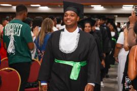 Estado da Bahia forma 293 estudantes da Educação de Jovens e Adultos durante solenidade histórica, em Salvador 14.jpeg