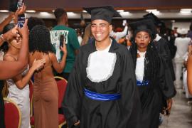 Estado da Bahia forma 293 estudantes da Educação de Jovens e Adultos durante solenidade histórica, em Salvador 15.jpeg