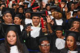 Estado da Bahia forma 293 estudantes da Educação de Jovens e Adultos durante solenidade histórica, em Salvador 26.jpeg