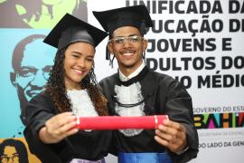Estado da Bahia forma 293 estudantes da Educação de Jovens e Adultos durante solenidade histórica, em Salvador 8.jpeg